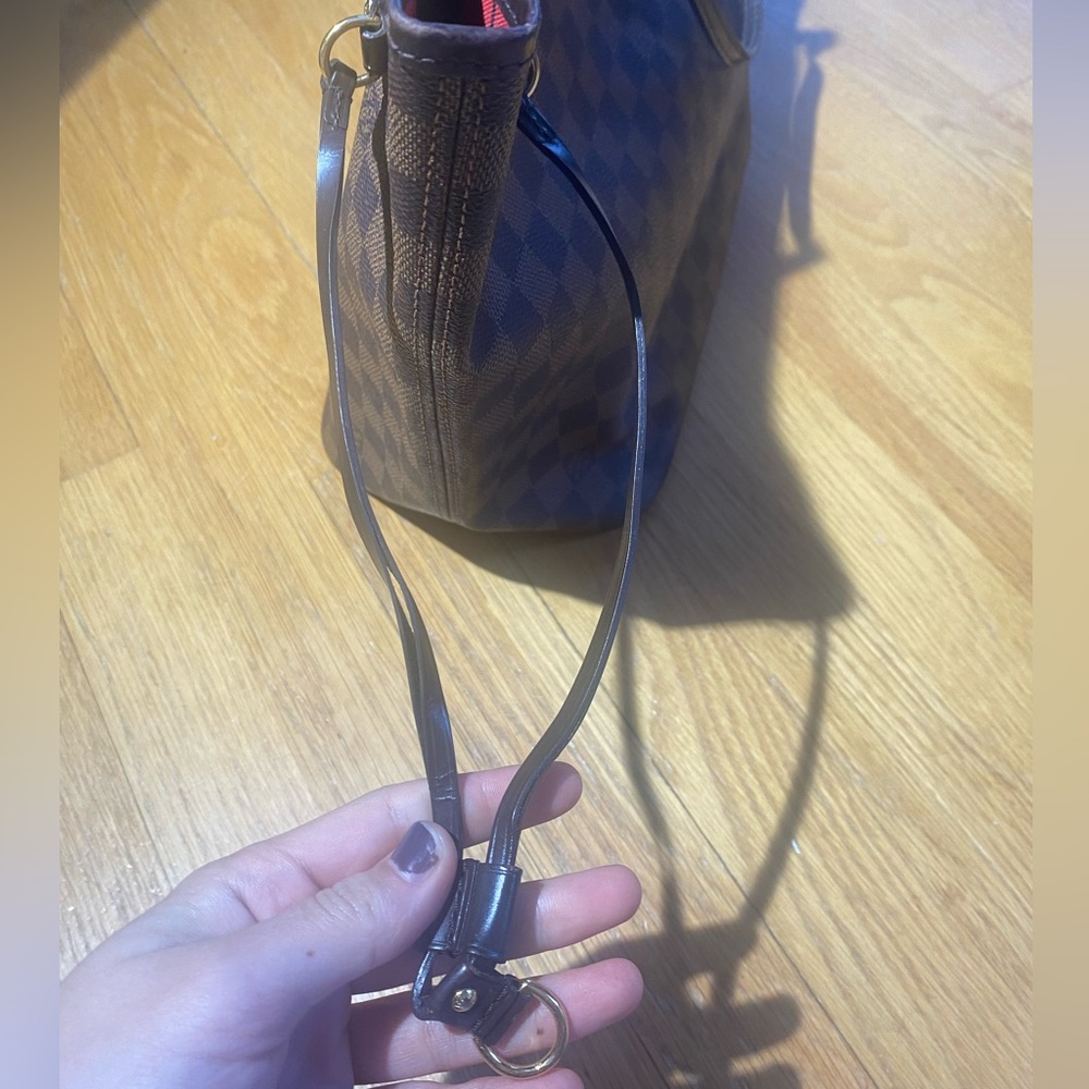 Louis Vuitton Neverfull MM - Picture 3 of 12